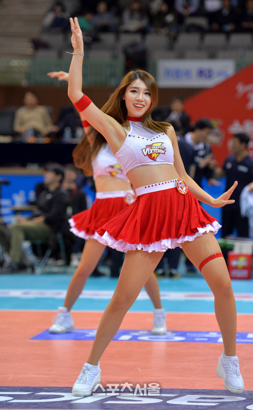 한국전력 치어리더, 미끈 각선미 뽐내며[SS포토]