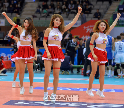 수줍은 미소 한전 치어리더[SS포토]