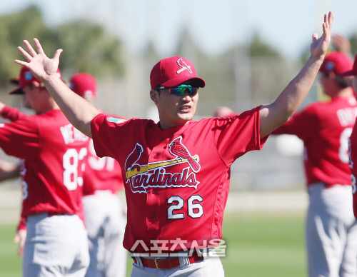 \'빨간새\' 오승환, \'새가 되어 날아가리~\'