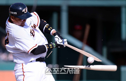 [SS포토]조인성의 파괴적인 힘, "힘이 넘쳐요~"