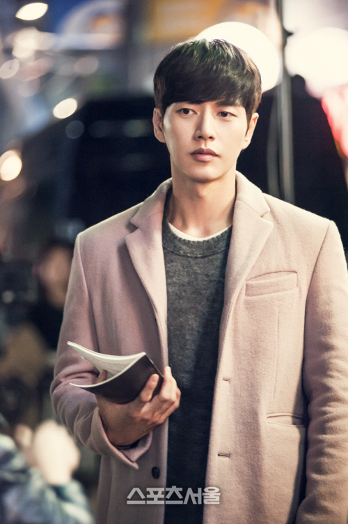 박해진02 (출처-더블유엠컴퍼니)