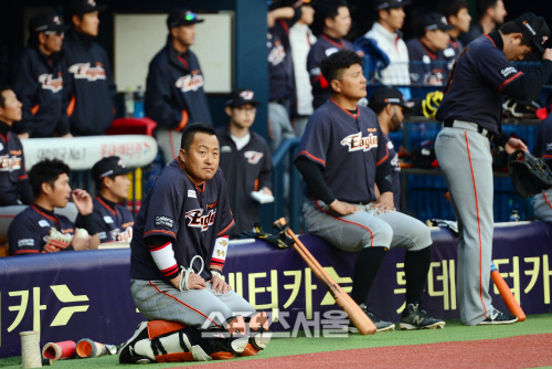 [SS포토] 한화 조인성, 개막전 승리를 위하여