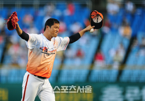 '臺晟不敗'구대성, 한화 홈개막전 깜짝시구