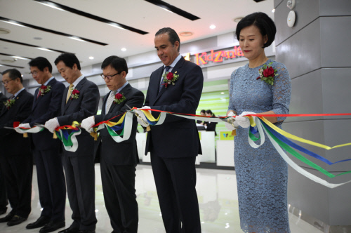 [사진1-키자니아 부산] 개장식 리본커팅