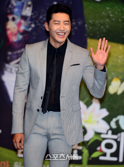 [SS포토]\'좋은 사람\' 현우성, \'웃음이 멋지죠~\'