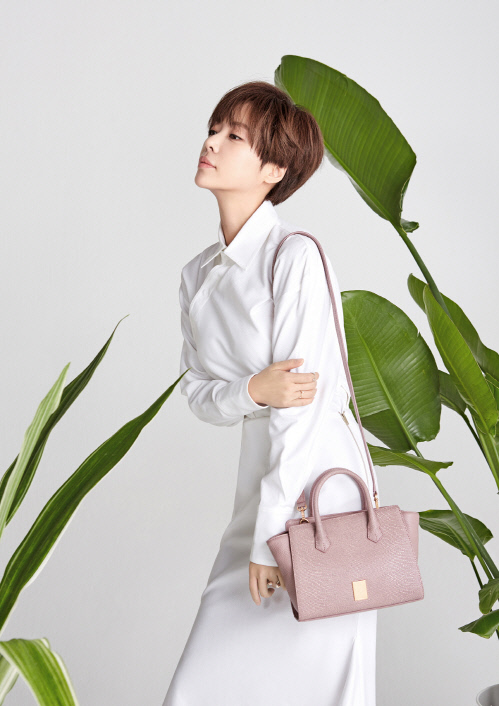 쿠론_황정음 (1)