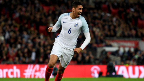 chris-smalling-v-portugal