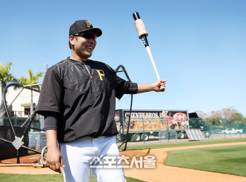 \'6개월만의 실전배팅\' 강정호...\'마음이 셀레요\'
