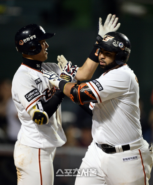 [SS포토]한화 로사리오, KIA 헥터 상대 시즌 11호 홈런