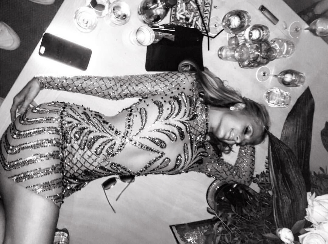 [GirlPic] 패리스 힐튼, 시스루 드레스는 '아슬아슬' 