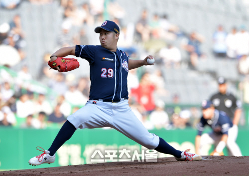 8승도전 유희관, 2회에 2실점중[SS포토]