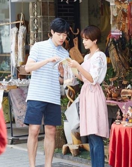 "사랑한다면 이들처럼"…류준열♥황정음 케미 돋는 촬영 현장