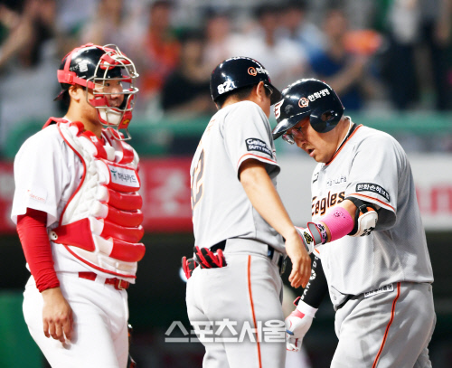 한점차 추격하는 조인성 솔로홈런[SS포토]