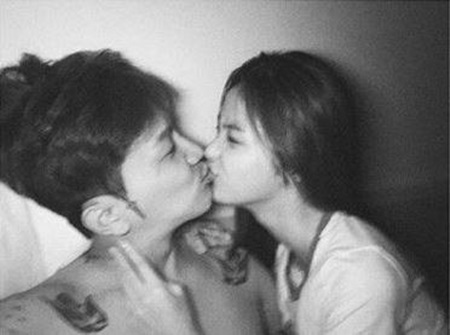 쿠시♥비비안, SNS에 키스 사진 공개 후 빛의 속도로 '삭제'