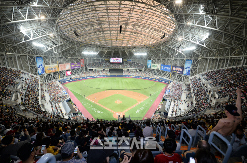 [SS포토]고척스카이돔 이틀 연속 만원 관중