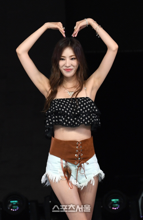 [SS포토]스텔라 전율, \'사랑합니다!\'