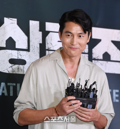 [SS포토] 배우 정우성, 이정재 출연작인데 시사회에 빠질 수 있나요~?