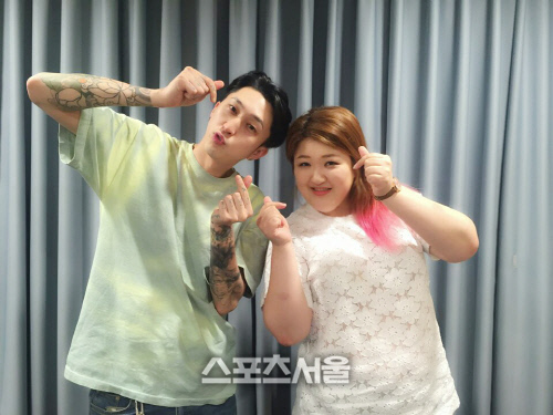 슬리피 솔로컴백, '내가 뭘 잘못했는데'에 이국주 나레이션 참가