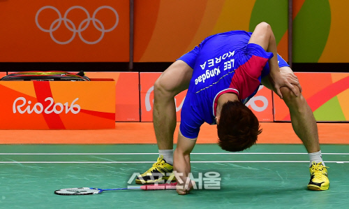 남자복식 세계랭킹1위 이용대-유연성, 12위 말레이시아조에 패한후[SS포토]