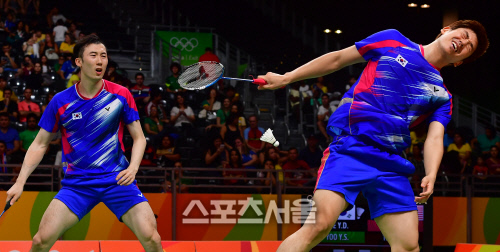 [SS포토]준결승 실패 이용대-유연성, '무슨 말을 해야할지...'