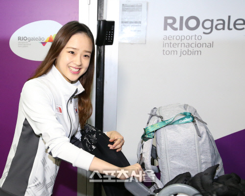 [SS포토]리듬체조 손연재, 리우에 잘 도착했습니다!