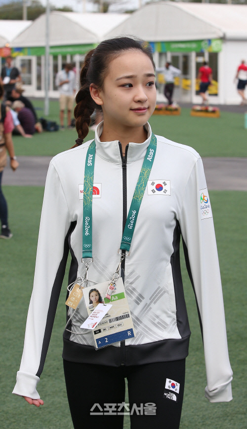 [SS포토] 리우 입성한 손연재, 훈련 대신 휴식으로~