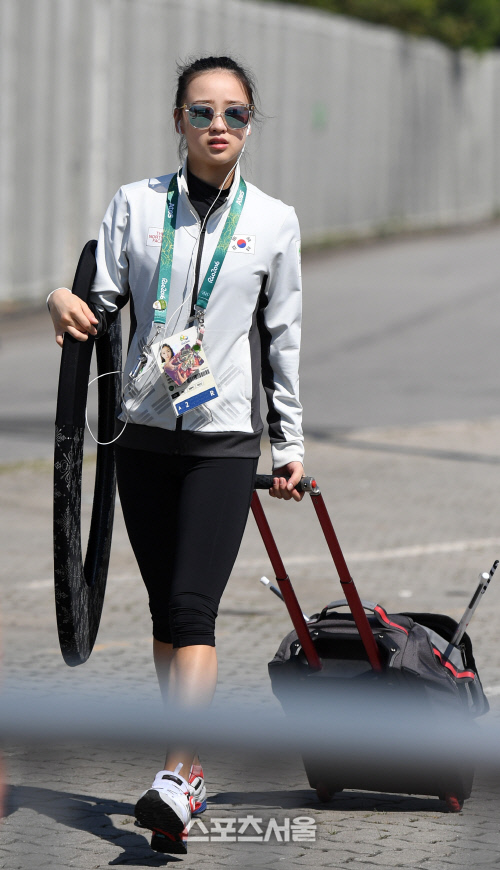 손연재, 내장비는 내가 들고[SS포토]