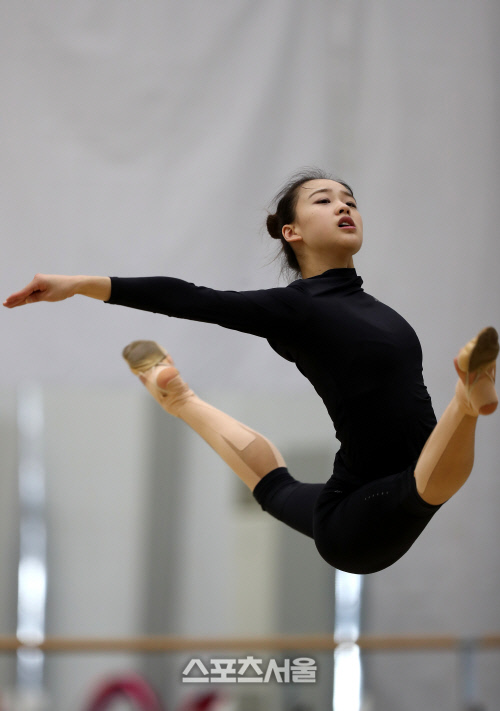 나비처럼 날아오른 손연재[SS포토]