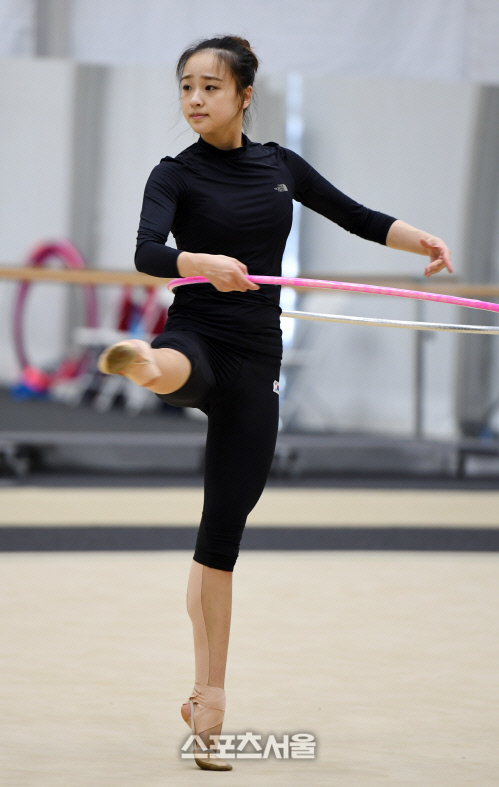 손연재 '한바퀴 도실게요'[SS포토]