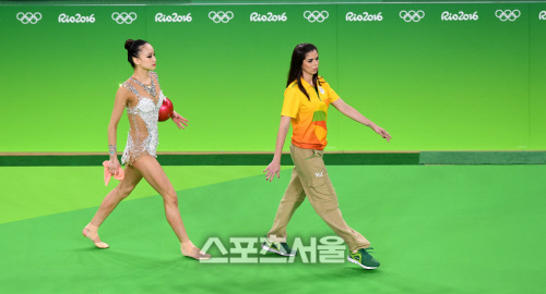 볼연기위해 나서는 손연재[SS포토]