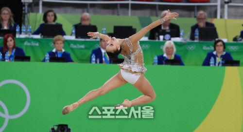 점프하는 손연재, 볼아~~[SS포토]