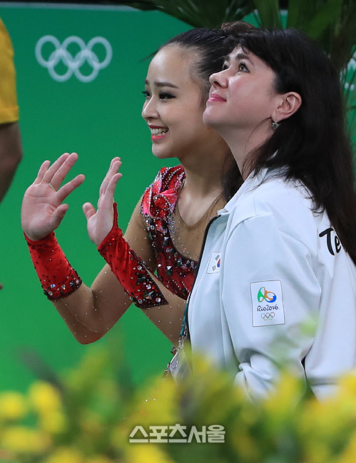 [SS포토]5위로 본선 진출 손연재, 이제는 메달 도전!