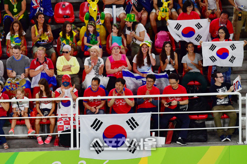 [SS포토]손연재 응원하는 교민들