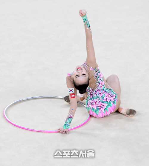 후프연기 손연재, 주먹불끈 3위 기록[SS포토]