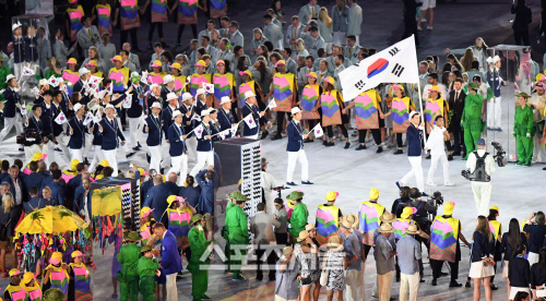 52번째 입장 대한민국, 기수 구본길 선두는 정몽규 선수단장[SS포토]