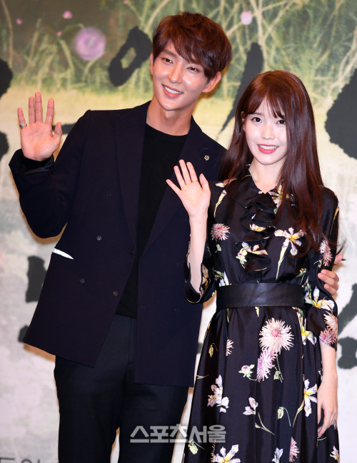 [SS포토]\'달의 연인\' 이준기와 이지은, \'진짜 연인같죠~\'