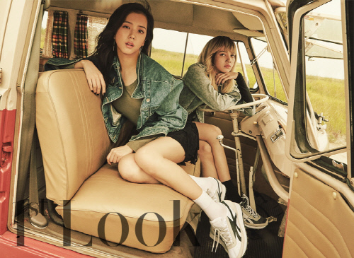 Reebok_블랙핑크 아즈텍 화보01