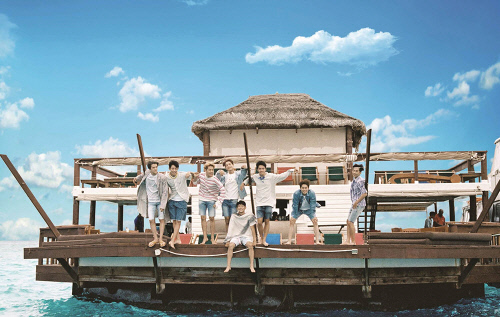 엑소 화보집 \'dear happiness\'