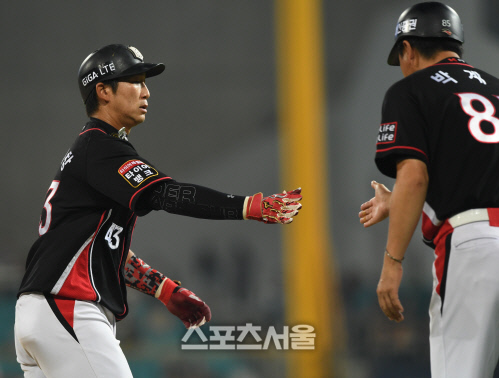[SS포토] kt 이해창, 삼성전 2회 투런 홈런 폭발! 시즌 4호!