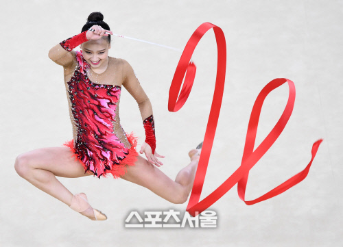 손연재 추석 연휴 갈라쇼 성황, 색다른 댄스 매력 뽐내