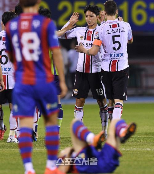 [SS포토] FC서울 윤주태, 사력 다한 수원FC 허탈하게 만든 결승골!