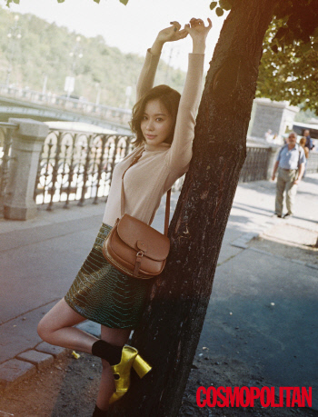 김아중-코스모-3