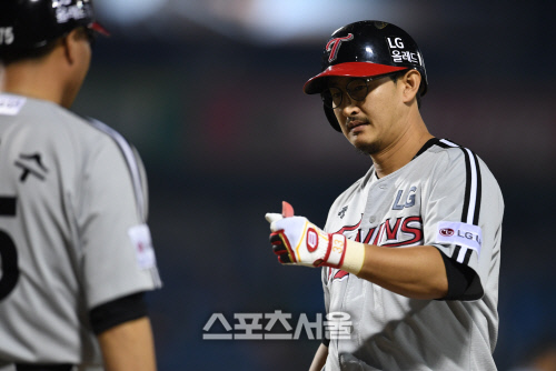 [SS포토]LG 박용택, KBO리그 최초 5년 연속 150안타