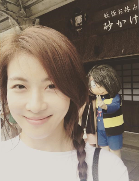 [★SNS] "일본 여행" 하지원, 20대 못지않은 동안 미모