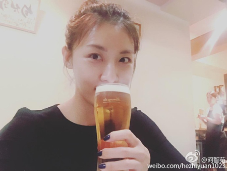 [★SNS] "민낯도 완벽" 하지원, 맥주잔 들고 해맑 미소