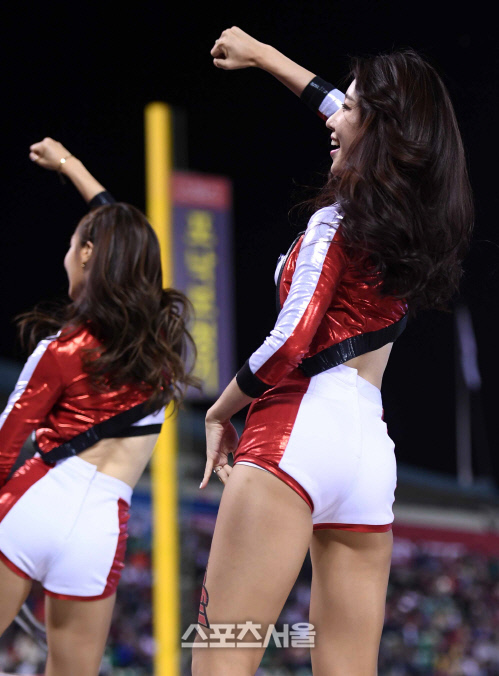 [SS포토]치어리더 최미진, \'얍!\'