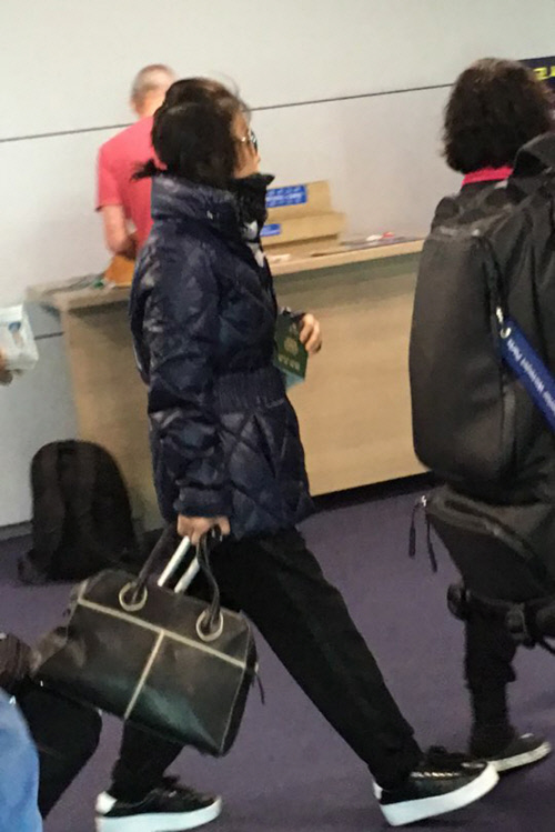 \'비선실세\' 의혹 최순실 휴일아침 전격 귀국