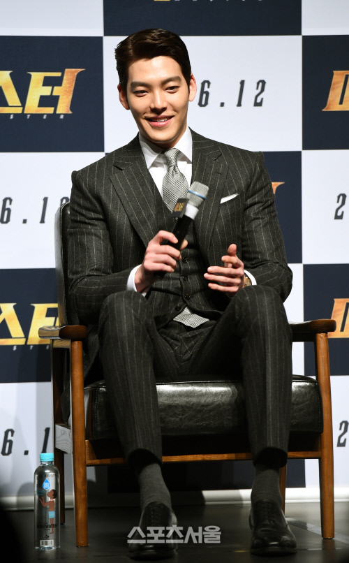 [SS포토]'마스터' 김우빈, '강동원 다친 날 하늘이 무너지는 줄'