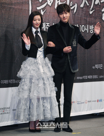 [SS포토] 이민호와 전지현, 우린 너무 잘 어울려요~