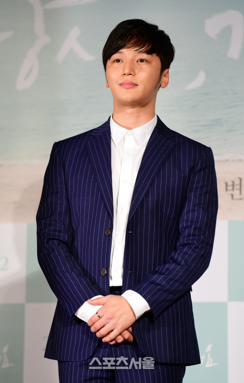 [SS포토] 변요한, 손 모으고 차분하게